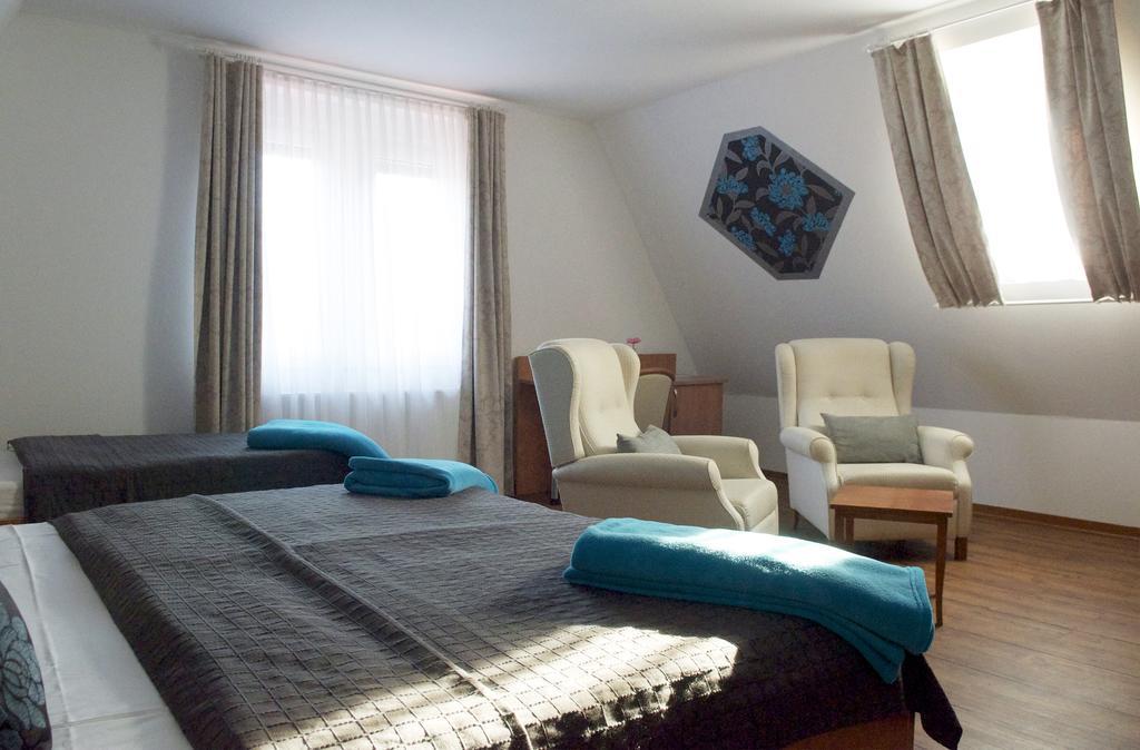 Hotel Vier Loewen Traben-Trarbach Oda fotoğraf